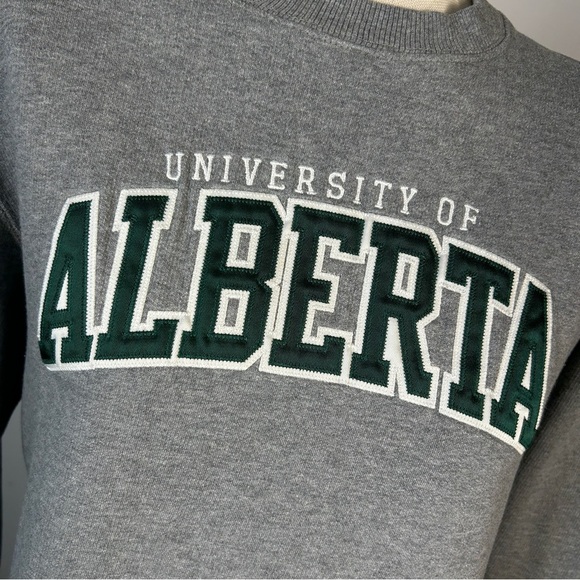 ❤️ University of Alberta Women’s Crewneck Sweater - Gray S - Picture 4 of 7